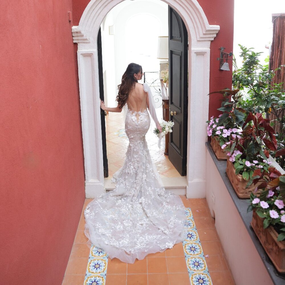 Stunning Galia Lahav Gala 104 Wedding Gown